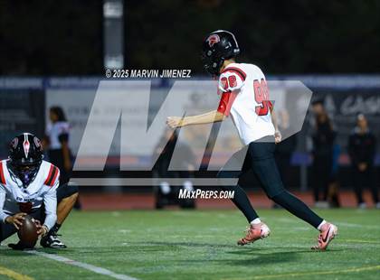 Thumbnail 2 in Westlake vs Rio Mesa photogallery.