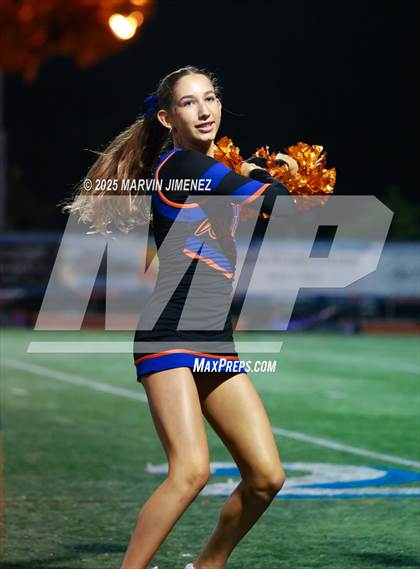 Thumbnail 2 in Westlake vs Rio Mesa photogallery.