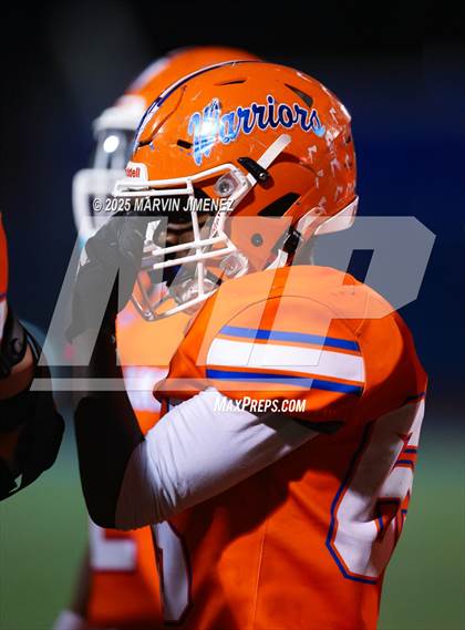 Thumbnail 2 in Westlake vs Rio Mesa photogallery.