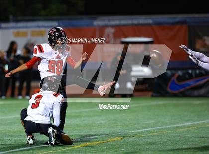 Thumbnail 3 in Westlake vs Rio Mesa photogallery.