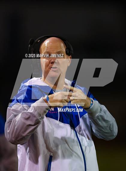 Thumbnail 3 in Westlake vs Rio Mesa photogallery.