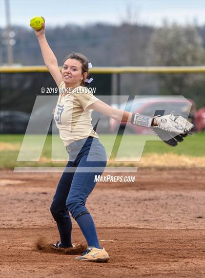 Thumbnail 1 in Soddy Daisy vs Upperman (Soddy Daisy Play Day) photogallery.