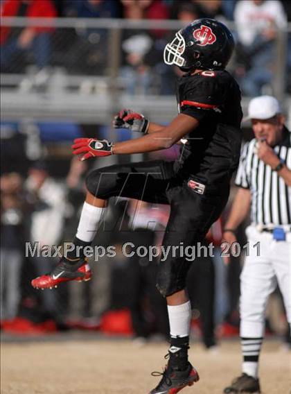 Thumbnail 2 in  Mt. Carmel vs. DuQuoin (IHSA Class 3A Quarterfinal) photogallery.