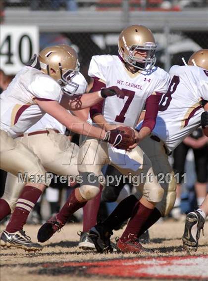 Thumbnail 2 in  Mt. Carmel vs. DuQuoin (IHSA Class 3A Quarterfinal) photogallery.