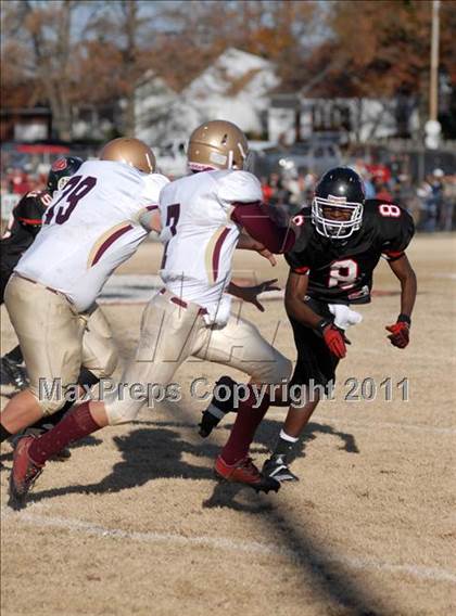 Thumbnail 1 in  Mt. Carmel vs. DuQuoin (IHSA Class 3A Quarterfinal) photogallery.