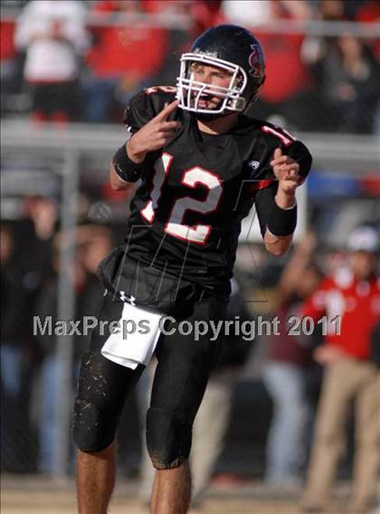 Thumbnail 1 in  Mt. Carmel vs. DuQuoin (IHSA Class 3A Quarterfinal) photogallery.