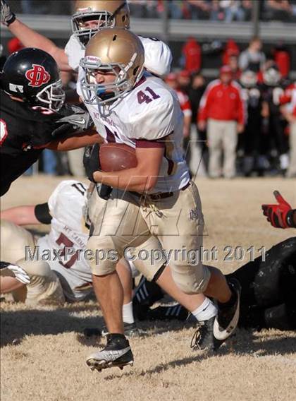 Thumbnail 2 in  Mt. Carmel vs. DuQuoin (IHSA Class 3A Quarterfinal) photogallery.