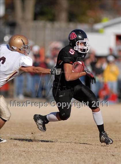 Thumbnail 3 in  Mt. Carmel vs. DuQuoin (IHSA Class 3A Quarterfinal) photogallery.