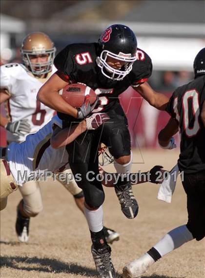 Thumbnail 3 in  Mt. Carmel vs. DuQuoin (IHSA Class 3A Quarterfinal) photogallery.