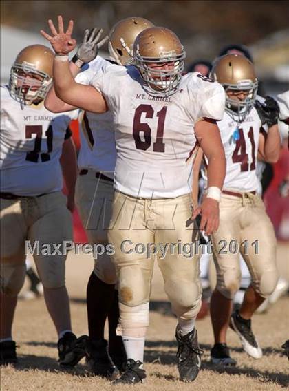 Thumbnail 2 in  Mt. Carmel vs. DuQuoin (IHSA Class 3A Quarterfinal) photogallery.