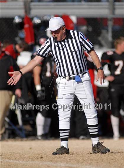Thumbnail 1 in  Mt. Carmel vs. DuQuoin (IHSA Class 3A Quarterfinal) photogallery.