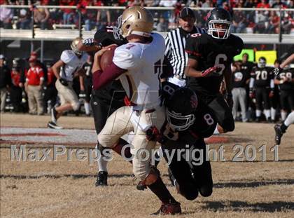 Thumbnail 3 in  Mt. Carmel vs. DuQuoin (IHSA Class 3A Quarterfinal) photogallery.