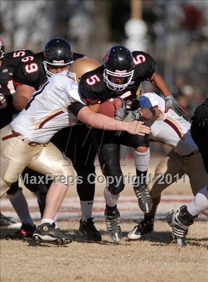 Thumbnail 2 in  Mt. Carmel vs. DuQuoin (IHSA Class 3A Quarterfinal) photogallery.