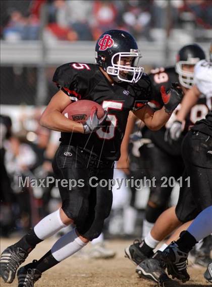 Thumbnail 3 in  Mt. Carmel vs. DuQuoin (IHSA Class 3A Quarterfinal) photogallery.