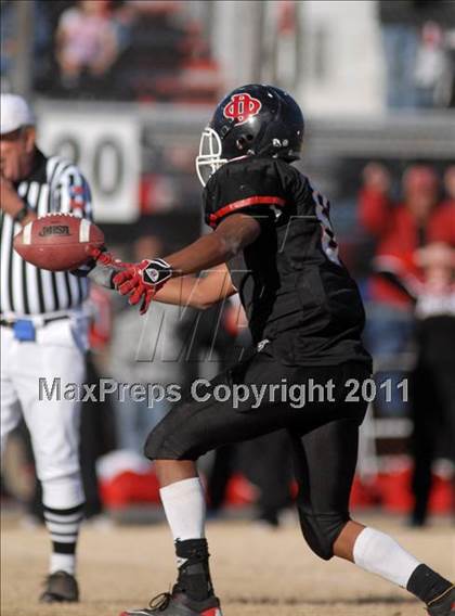 Thumbnail 2 in  Mt. Carmel vs. DuQuoin (IHSA Class 3A Quarterfinal) photogallery.