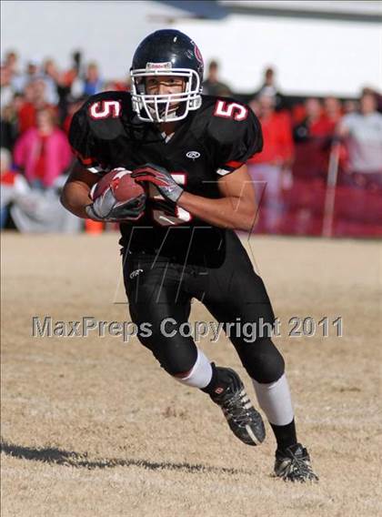 Thumbnail 3 in  Mt. Carmel vs. DuQuoin (IHSA Class 3A Quarterfinal) photogallery.