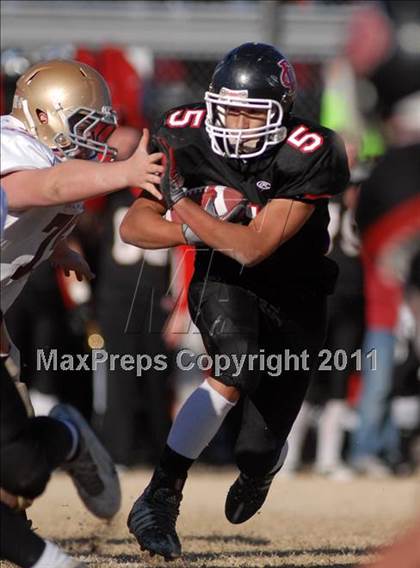 Thumbnail 3 in  Mt. Carmel vs. DuQuoin (IHSA Class 3A Quarterfinal) photogallery.