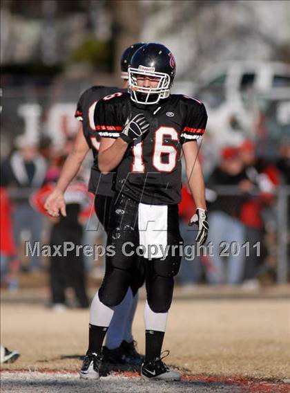 Thumbnail 2 in  Mt. Carmel vs. DuQuoin (IHSA Class 3A Quarterfinal) photogallery.