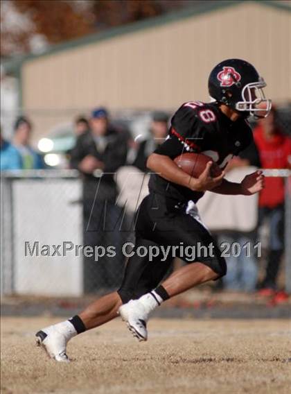 Thumbnail 2 in  Mt. Carmel vs. DuQuoin (IHSA Class 3A Quarterfinal) photogallery.