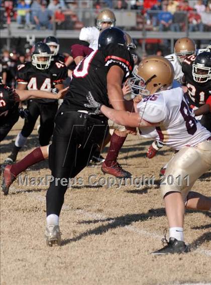 Thumbnail 1 in  Mt. Carmel vs. DuQuoin (IHSA Class 3A Quarterfinal) photogallery.