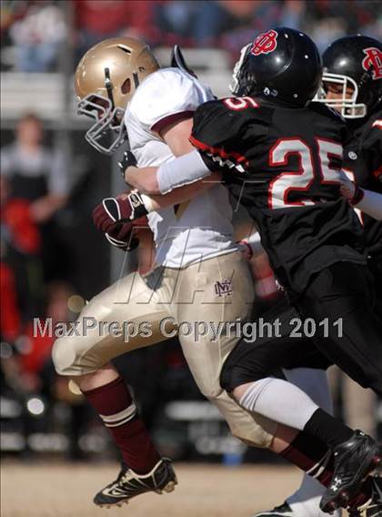 Thumbnail 3 in  Mt. Carmel vs. DuQuoin (IHSA Class 3A Quarterfinal) photogallery.