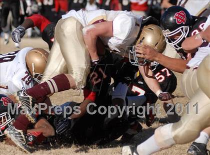 Thumbnail 3 in  Mt. Carmel vs. DuQuoin (IHSA Class 3A Quarterfinal) photogallery.