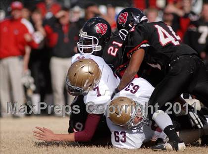 Thumbnail 3 in  Mt. Carmel vs. DuQuoin (IHSA Class 3A Quarterfinal) photogallery.