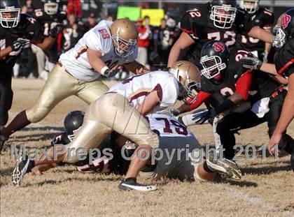Thumbnail 1 in  Mt. Carmel vs. DuQuoin (IHSA Class 3A Quarterfinal) photogallery.