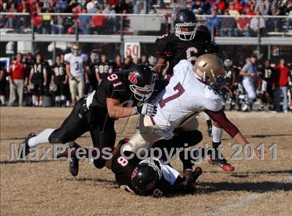 Thumbnail 3 in  Mt. Carmel vs. DuQuoin (IHSA Class 3A Quarterfinal) photogallery.