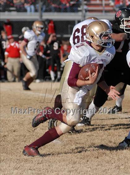 Thumbnail 1 in  Mt. Carmel vs. DuQuoin (IHSA Class 3A Quarterfinal) photogallery.