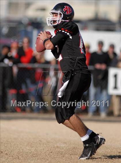 Thumbnail 1 in  Mt. Carmel vs. DuQuoin (IHSA Class 3A Quarterfinal) photogallery.