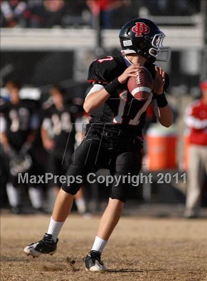 Thumbnail 2 in  Mt. Carmel vs. DuQuoin (IHSA Class 3A Quarterfinal) photogallery.
