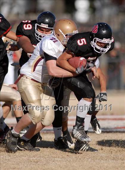 Thumbnail 3 in  Mt. Carmel vs. DuQuoin (IHSA Class 3A Quarterfinal) photogallery.