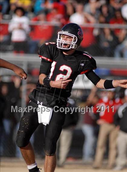 Thumbnail 2 in  Mt. Carmel vs. DuQuoin (IHSA Class 3A Quarterfinal) photogallery.