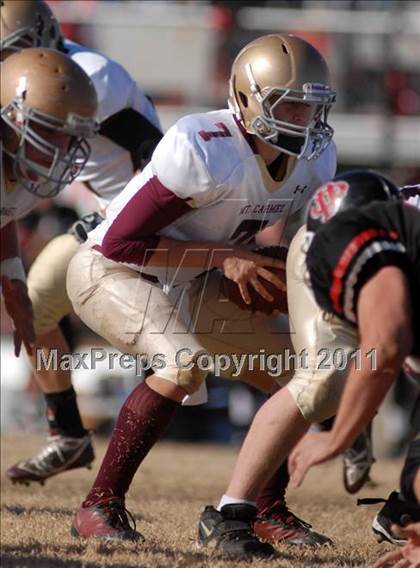 Thumbnail 2 in  Mt. Carmel vs. DuQuoin (IHSA Class 3A Quarterfinal) photogallery.