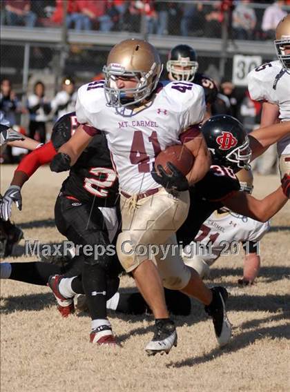 Thumbnail 3 in  Mt. Carmel vs. DuQuoin (IHSA Class 3A Quarterfinal) photogallery.