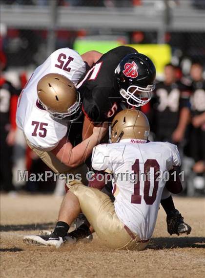 Thumbnail 1 in  Mt. Carmel vs. DuQuoin (IHSA Class 3A Quarterfinal) photogallery.