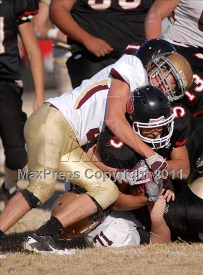 Thumbnail 3 in  Mt. Carmel vs. DuQuoin (IHSA Class 3A Quarterfinal) photogallery.