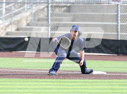 Thumbnail 3 in Polytechnic vs Flintridge Prep photogallery.