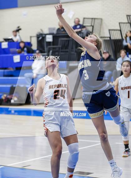 Thumbnail 3 in Republic vs Helias (The 48 Hours of Basketball) photogallery.