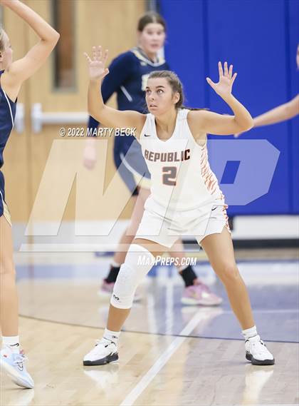 Thumbnail 2 in Republic vs Helias (The 48 Hours of Basketball) photogallery.