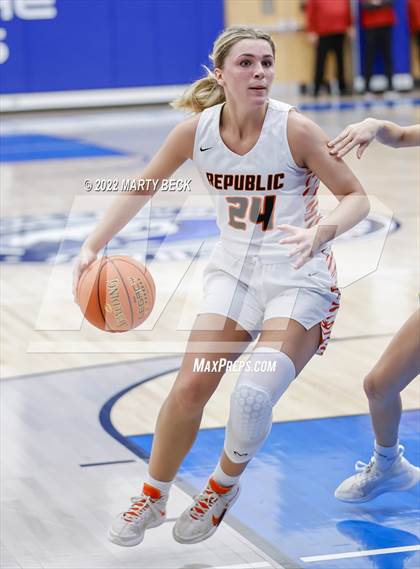 Thumbnail 3 in Republic vs Helias (The 48 Hours of Basketball) photogallery.