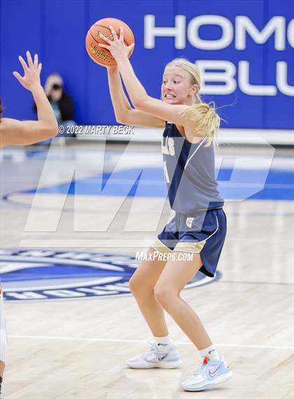 Thumbnail 2 in Republic vs Helias (The 48 Hours of Basketball) photogallery.