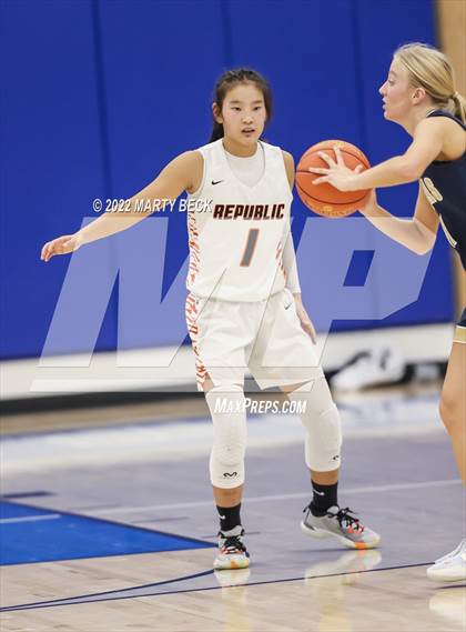 Thumbnail 3 in Republic vs Helias (The 48 Hours of Basketball) photogallery.