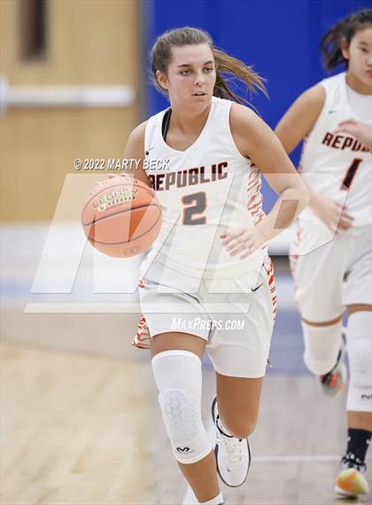 Thumbnail 3 in Republic vs Helias (The 48 Hours of Basketball) photogallery.