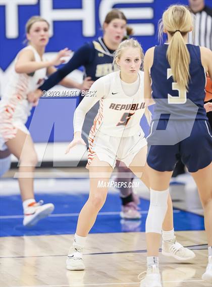 Thumbnail 2 in Republic vs Helias (The 48 Hours of Basketball) photogallery.