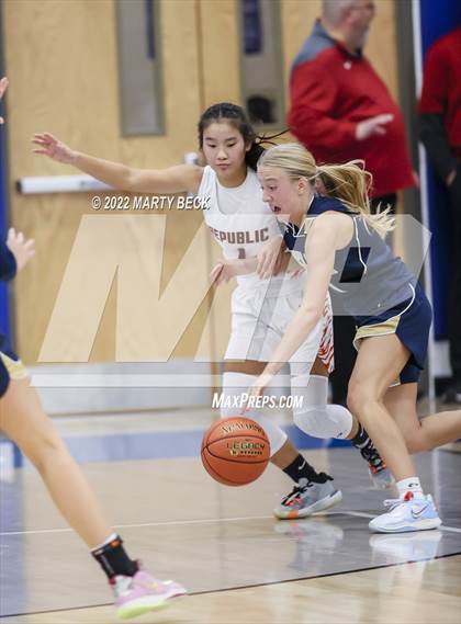 Thumbnail 3 in Republic vs Helias (The 48 Hours of Basketball) photogallery.