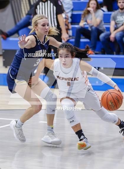 Thumbnail 3 in Republic vs Helias (The 48 Hours of Basketball) photogallery.