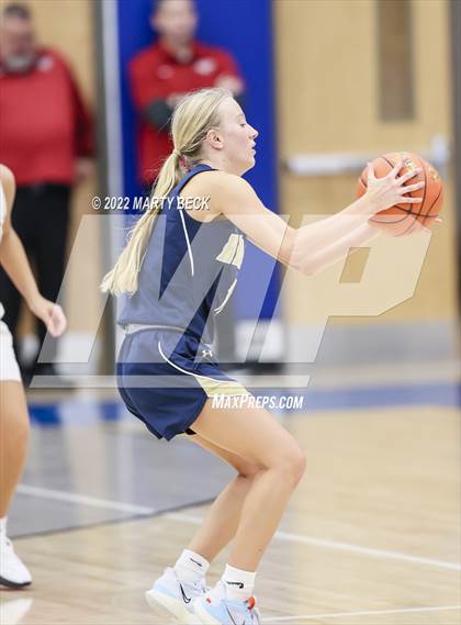 Thumbnail 2 in Republic vs Helias (The 48 Hours of Basketball) photogallery.