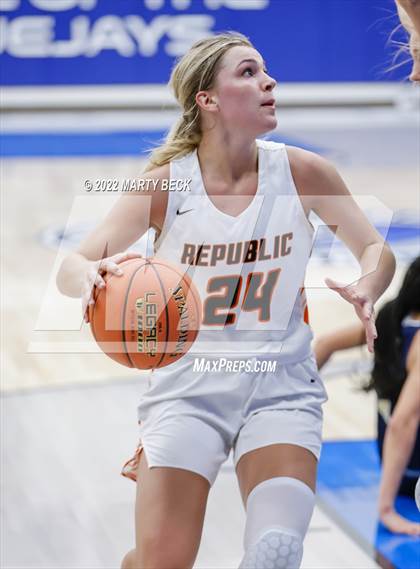 Thumbnail 3 in Republic vs Helias (The 48 Hours of Basketball) photogallery.